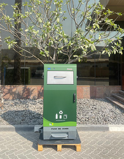 Green outdoor recycling compactor bin Green outdoor recycling compactor bin